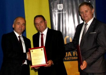 Veprimtari Ali Daci, nderohet me titullin Qytetar Nderi i Pejës