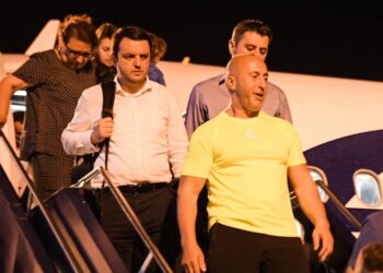 Haradinaj kthehet nga Haga: Pafajësinë time nuk mund ta vë në pikëpyetje askush