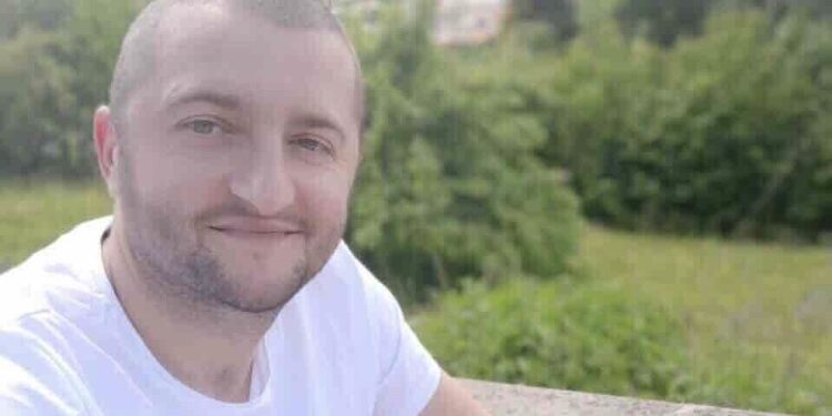 Apel për ndihmë për shërimin e të riut Labinot Maroshi