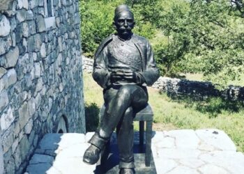 Të dielë bëhet zbulimi i shtatores së heroit tonë Dedë Gjon Luli në Bardhaj-Hot