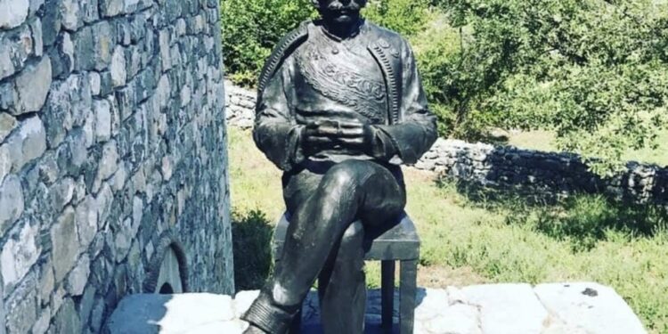 Të dielë bëhet zbulimi i shtatores së heroit tonë Dedë Gjon Luli në Bardhaj-Hot