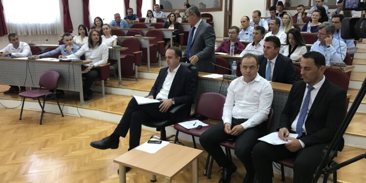 Kuvendi i Tuzit, miratoi vendimin për ngritjen e monumentit përkujtimor të Gjergj Kastriotit-Skëndërbeut