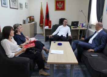 Hapet zyra e Administratës tatimore në Tuz