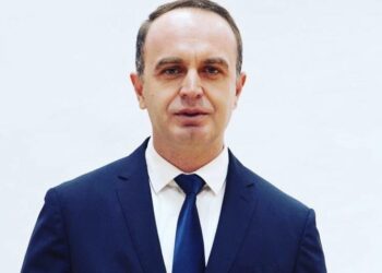 Gjeloshaj: Do i marrim të gjitha institucionet në paketë ose asnjë