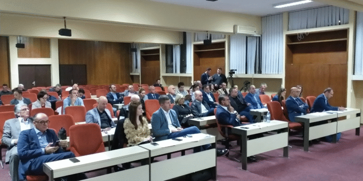 Kuvendi i komunës së Ulqinit miraton Vendimin për shitjen e tokës në pronësi të komunës