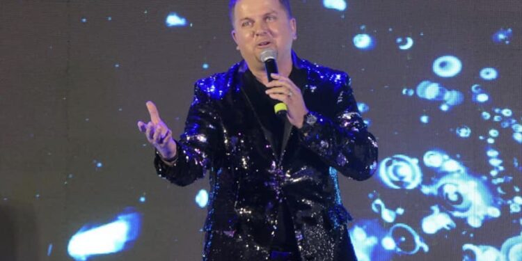 Këngë e Nikollë Nikprelaj, “28 nëntori në gjysmështizë”