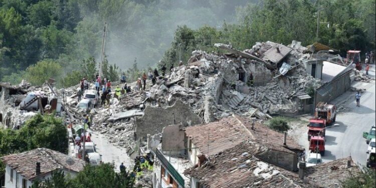 24 të vdekur nga tërmeti,  mbi 657 të plagosur në Shqipëri. Rama shpall gjendjen e jashtëzakonshme në Tiranë dhe Durrës