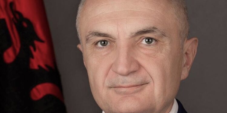 Presidenti Meta përshëndet miratimin e Ligjit të Simboleve Kombëtare