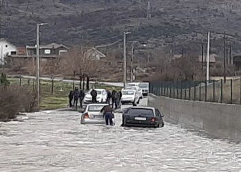 Reshje shiu në Malësi, mbulohet me ujë rruga Milesh-Dinoshë