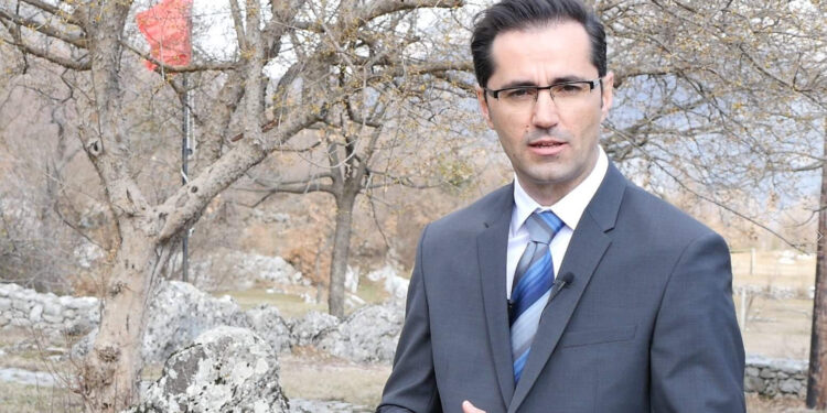 Luigj Dedvukaj emërohet drejtor i Shkollës Fillore “Mahmut Lekiq” në Tuz