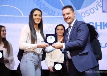 Hendbollistja nga Malësia, shpallet lojtarja më e mirë në Kosovë në vijën e mbrojtjes