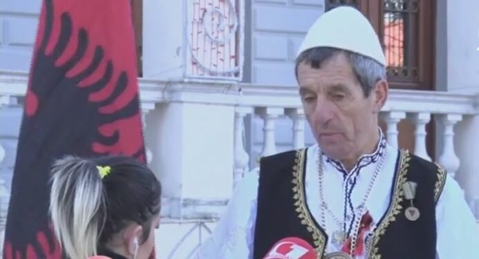 Alteti Irfan Domnori me akuzë të re, dënohet për valvitje të Flamurit Shqiptar në Triesh