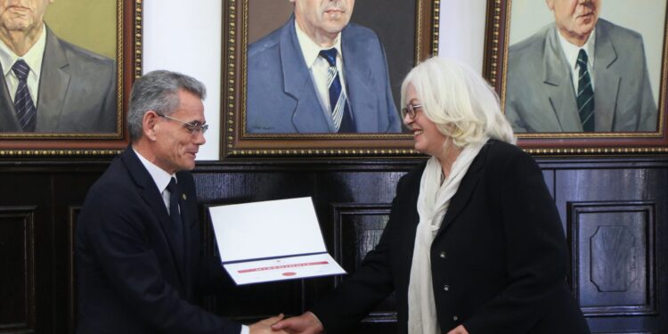 Universiteti i Prishtinës “Hasan Prishtina” ndan mirënjohe post-mortem për Pr.Dr. Basri Çapriqin