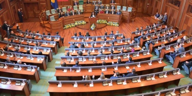 Rrëzohet Qeveria Kurti