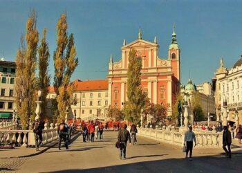 Sllovenia, shteti i parë europian që shpall fundin e pandemisë Covid-19