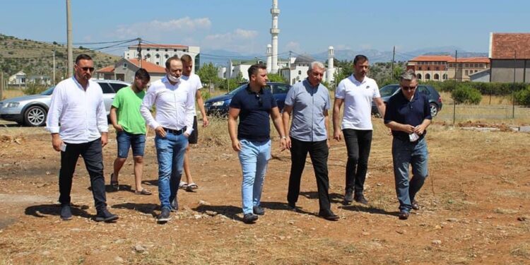 Komuna e Tuzit, do të mbështes me 15.000 € ndërtimin e qendres sportive në Milesh