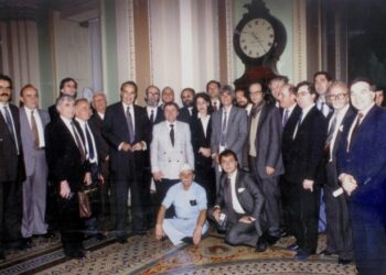 Akademiku ynë, dr. Anton Berishaj, pjesë e delegacionit, për çështjen e Kosovës, tri dekada më parë