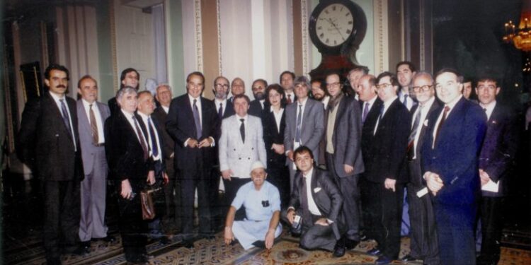 Akademiku ynë, dr. Anton Berishaj, pjesë e delegacionit, për çështjen e Kosovës, tri dekada më parë