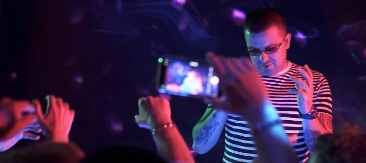 “Lek i madh”, Genc Prelvukaj dhe Granit Ismajli vijnë me këngë kushtuar fëmijëve të zyrtarëve shtetërorë