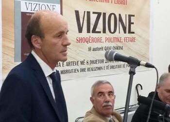 Shqiptarët në teatrin zgjedhor