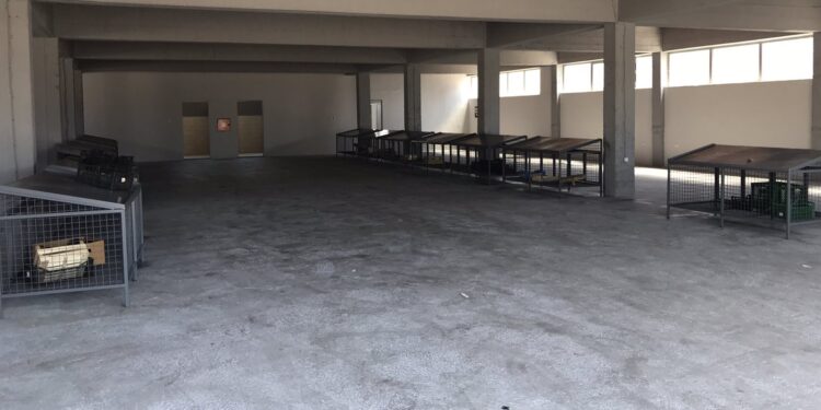 Hapet tregu i gjelbër në Tuz, tezgat ( banaqet), falas