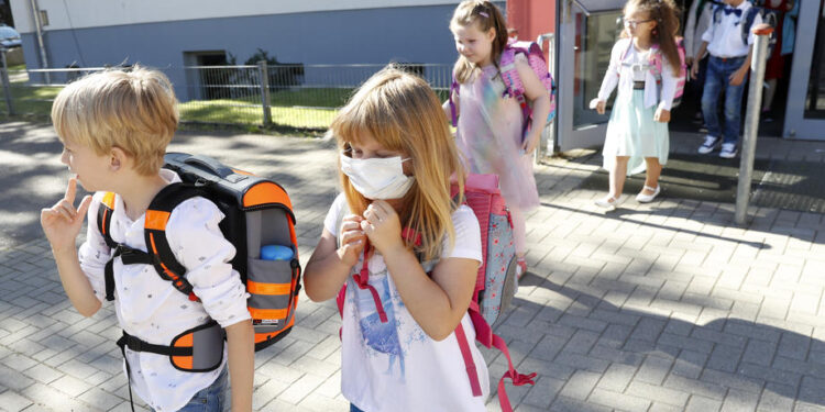 Shtyhet fillimi i vitit shkollor