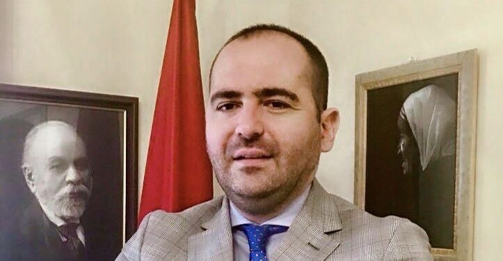 Ambasadori i Shqipërisë në MZ, Ridi Kurtezi: Gëzuar 20 vjetorin Malesia.org!