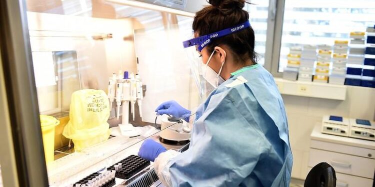 Edhe 12 raste të reja me COVID-19 në Tuz, shkon në 74 numri i të infektuarëve