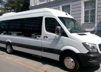 3 automjete të reja ndahën për shkollat që mësimi realizohet në gjuhën shqipe