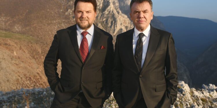 Reshat Arbana,Ilir Shaqiri dhe Nikollë Nikprelaj, sjellin këngën “LUMA PUSHKË LIRIE”