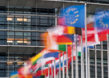 Parlamenti Evropian voton Raportin për Kosovën