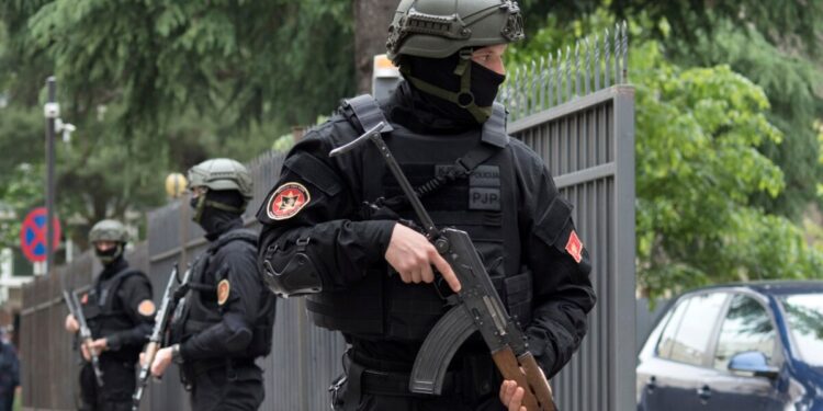 Mali i Zi, gjykata rrëzon dënimet për 13 persona të akuzuar për përfshirje në puçin e dështuar