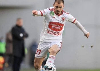 Kombëtarja shqiptare sytë kah futbollisti Driton Camaj