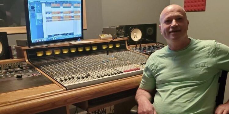 Kënga më e re e Gjekë Dushaj-Mitrovicë ty t’bëkoftë Zoti