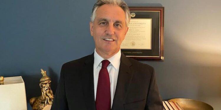 Dr.Pashko Camaj: Vaksina e COVID-19 – ndërmjet pikëpyetjeve dhe hamendësimeve