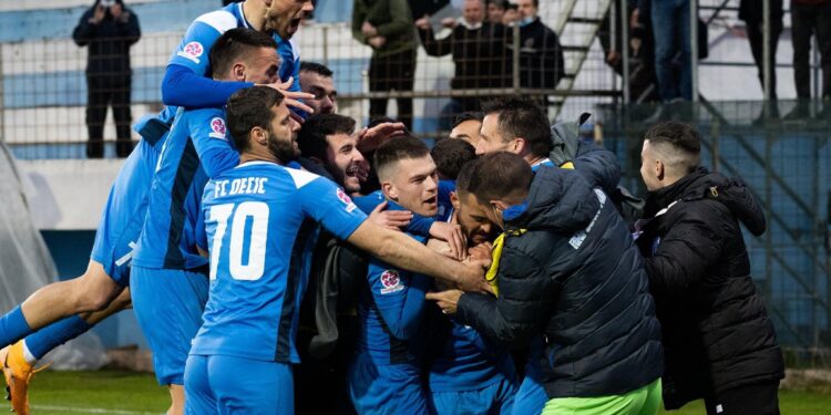 Deçiqi shkruan histori, kualifikohet në finalen e Kupës