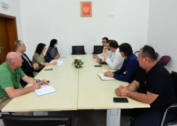 Nënkryetari i komunës së Tuzit Ivan Ivanaj, priti në takim ministrin e Bujqësisë Aleksandar Stijoviq