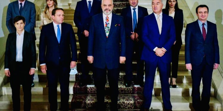 Samiti në Tiranë përplas Kosovën me Serbinë