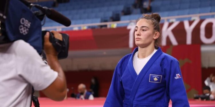 Nuk ndalet Kosova: Nora Gjakova tjetër medalje të artë nga Lojërat Olimpike Tokio 2020