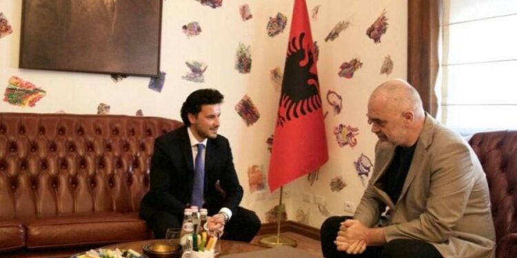 Abazoviq, vizitë në Shqipëri, i kërkohet përfaqësim më përfshirës i shqiptarëve në institucionet qendrore dhe lokale të MZ