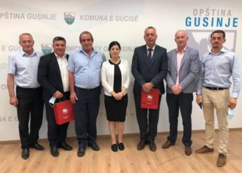 Kryetari i Deçanit, Ramosaj, vizitoi komunën e  Gucisë, pritet nga kryeparlamentari Hasangjekaj