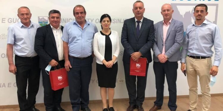 Kryetari i Deçanit, Ramosaj, vizitoi komunën e  Gucisë, pritet nga kryeparlamentari Hasangjekaj