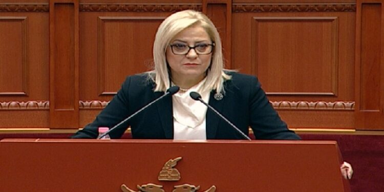 Lindita Nikolla zgjidhet kryetare e re e Kuvendit të Shqipërisë