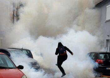 Mes tensionesh mbahet shugurimi i kreut të Kishës ortodokse Serbe në Mal të Zi