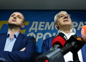 FD prezanton platforëm për daljen nga kriza. Kryeministër i ri, pakicat të kenë poste të rëndësishme