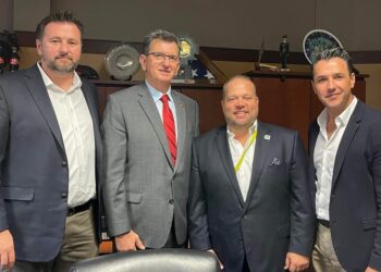 Camaj takon Majorin e Rochester Hills, Bryan Barnett