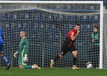 Ilir Camaj e çoi Deçiqin në gjysmëfinale të Kupës