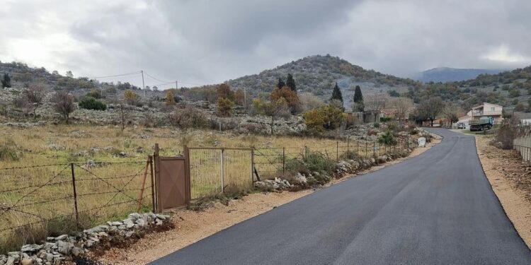 Zgjerohet dhe riasfaltohen rrugët në Omerbozhaj