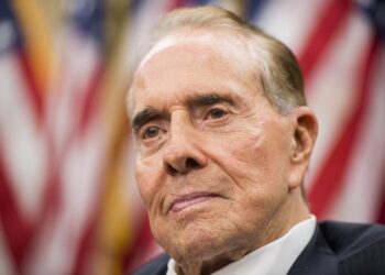 Miku i shqiptarëve, ish-senatori amerikan, Bob Dole