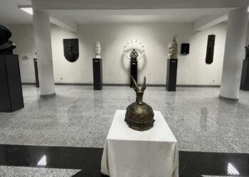 Në Tuz, mbahet Ekspozitë e skulpturave me elemente kombëtare dhe historike